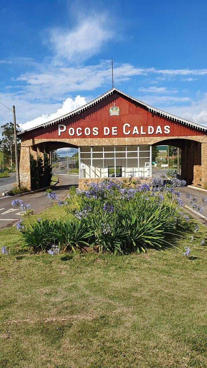 Vista panorâmica de Poços de Caldas a partir do Cristo